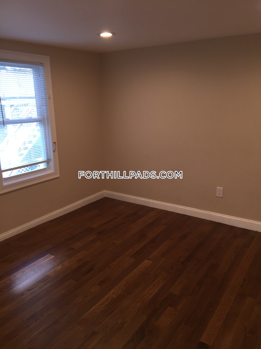 Boston - $3,200 /month