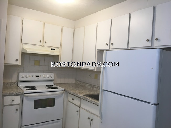 Boston - $1,800 /mo