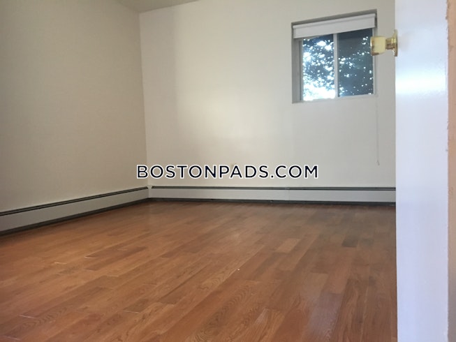 Boston - $1,800 /mo