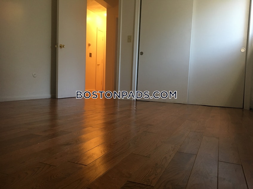 Boston - $1,800 /month