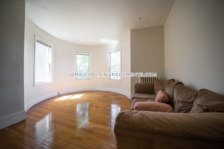 jamaica-plain-apartment-for-rent-6-bedrooms-2-baths-boston-5500-70369 