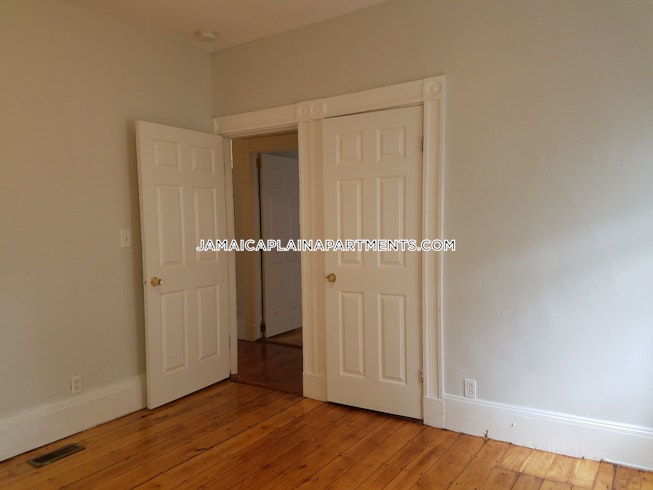 Boston - $2,800 /mo