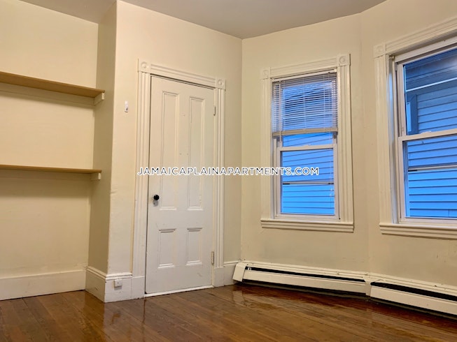 Boston - $2,800 /mo