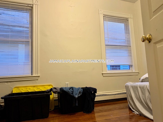 Boston - $2,800 /mo