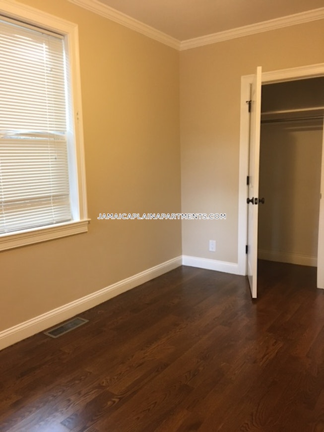 Boston - $2,970 /mo