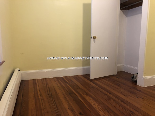 Boston - $3,200 /mo