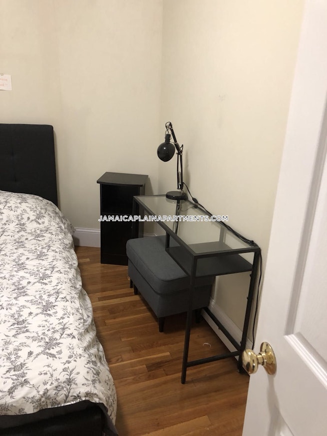 Boston - $3,000 /mo