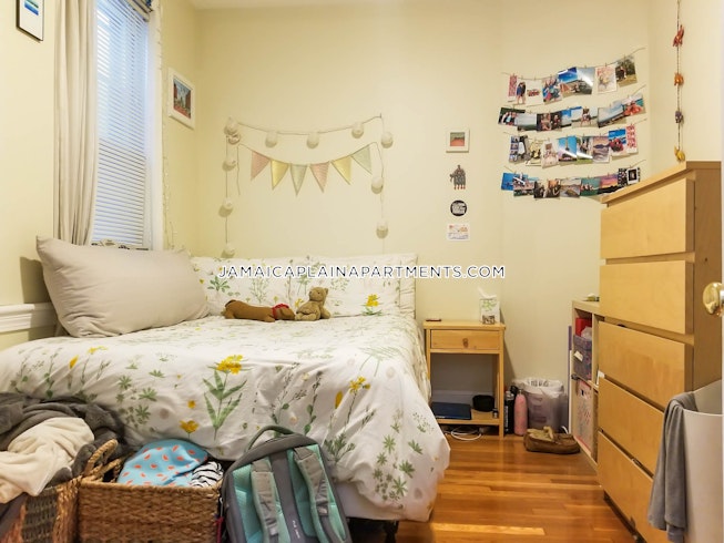 Boston - $3,000 /mo