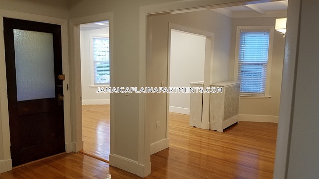 Boston - $3,000 /mo