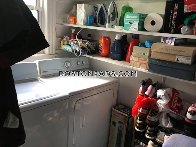 Boston - $3,100 /mo