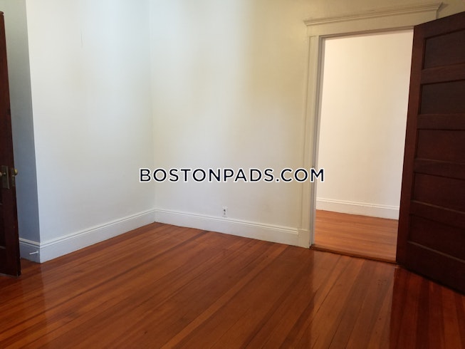 Boston - $3,200 /mo