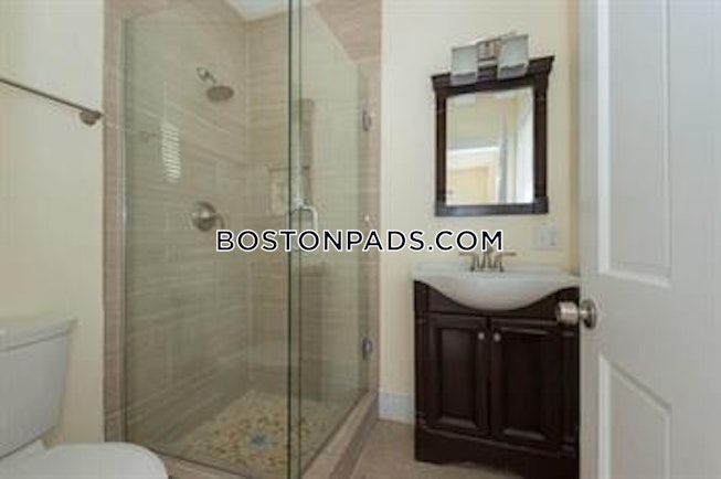 Boston - $4,600 /mo