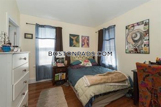 Boston - $4,600 /mo