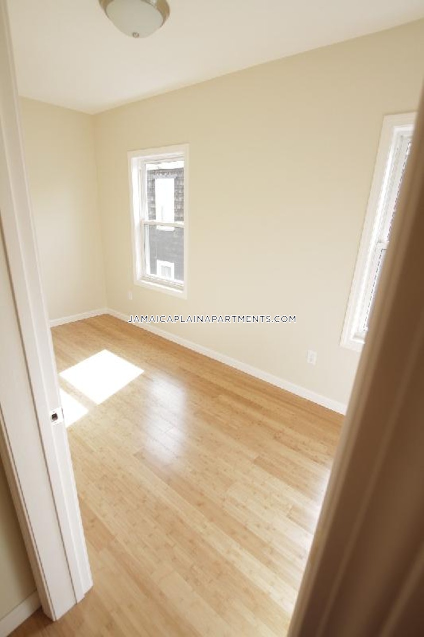 Boston - $3,400 /month