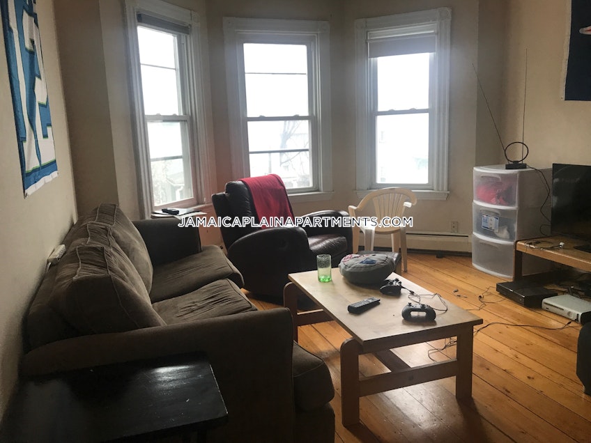 Boston - $2,400 /month