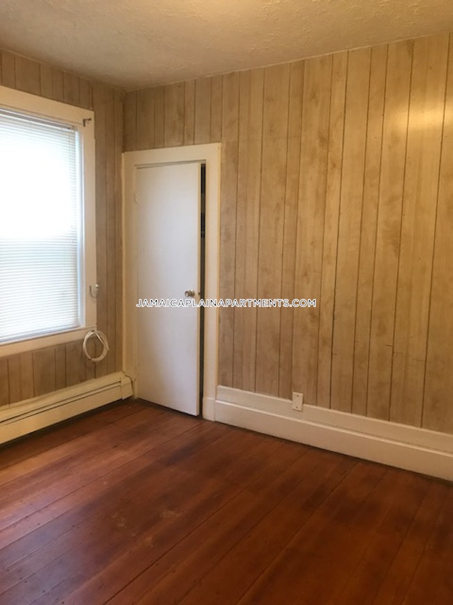 Boston - $1,800 /mo