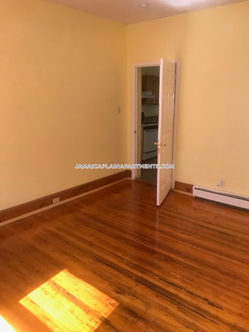 Boston - $3,800 /month