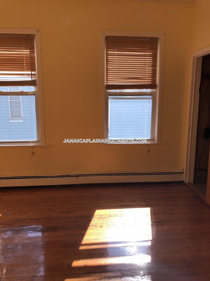 Boston - $3,800 /month