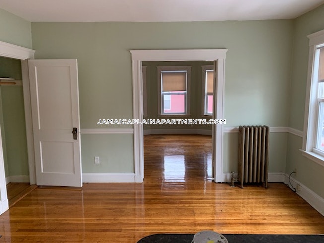 Boston - $2,200 /mo