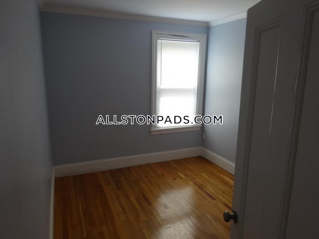 Boston - $4,300 /mo