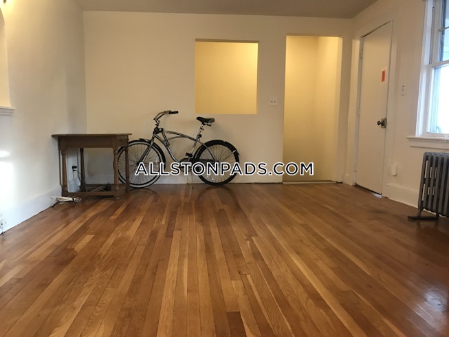 Boston - $3,700 /mo