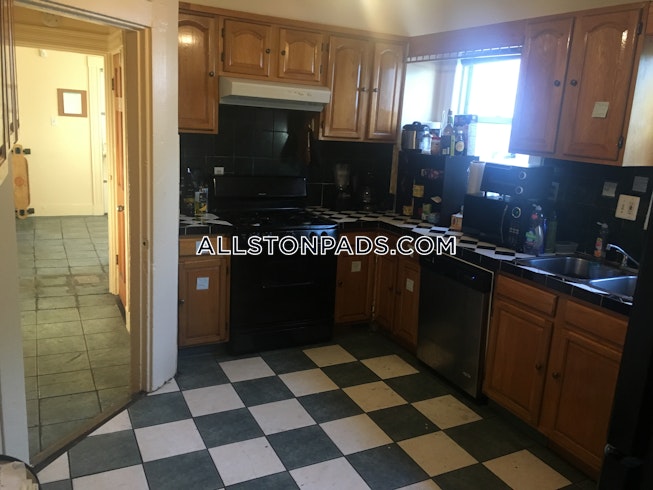 Boston - $6,300 /mo