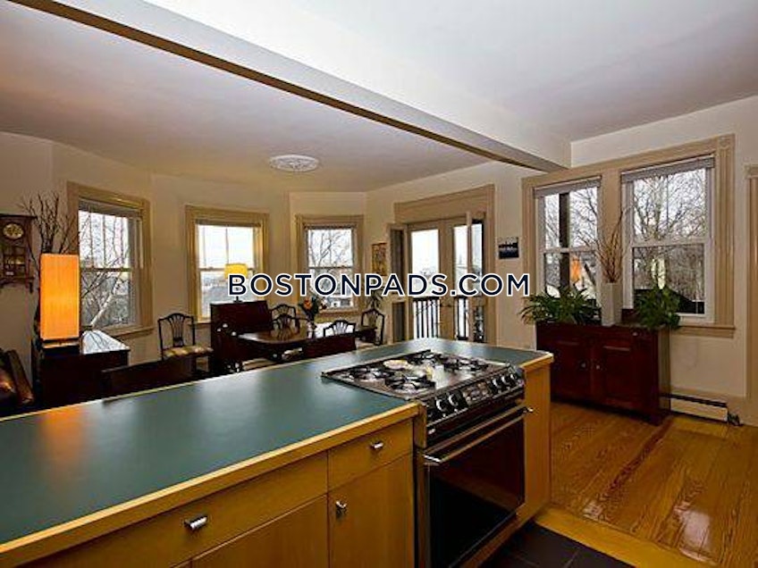 Boston - $5,100 /month