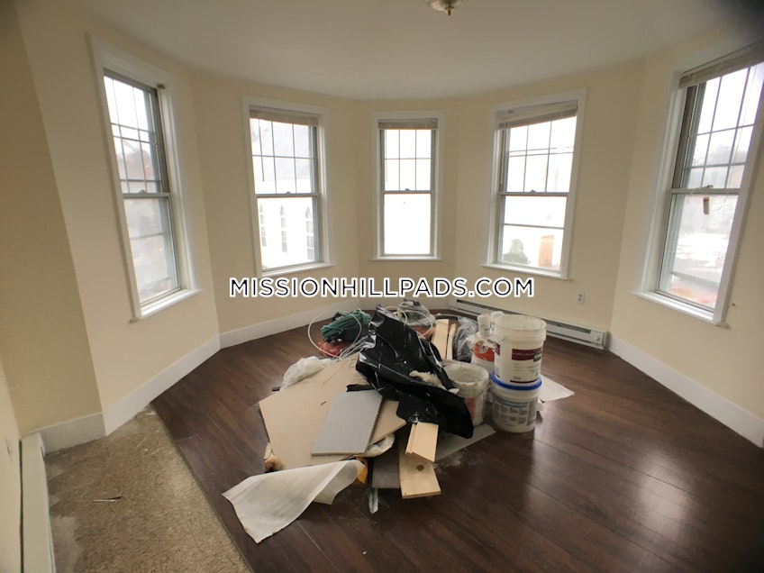 Boston - $5,700 /month