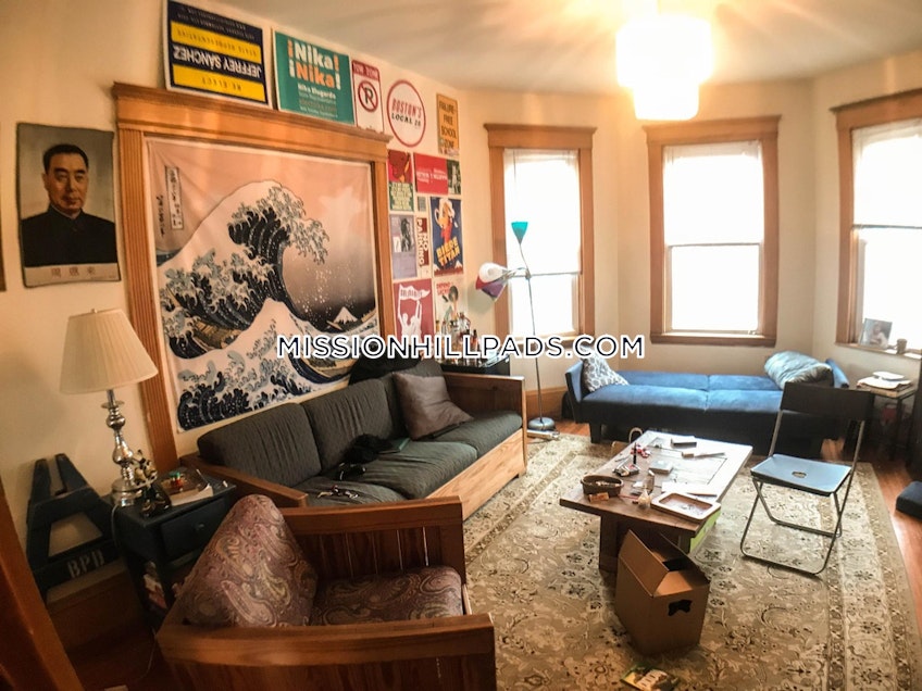 Boston - $4,750 /month