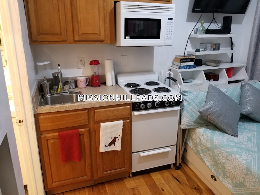 Boston - $1,350 /month