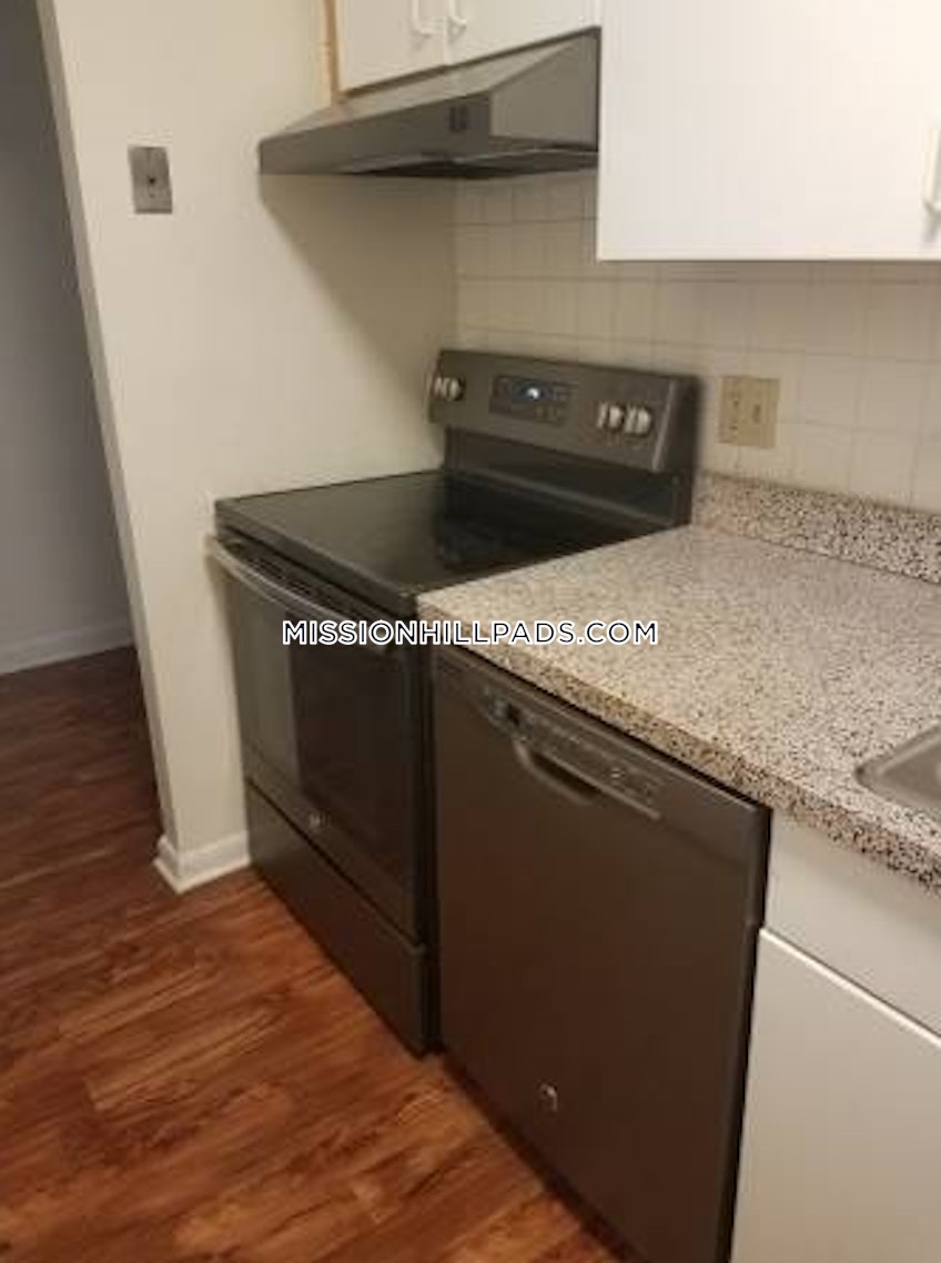 Boston - $2,050 /month