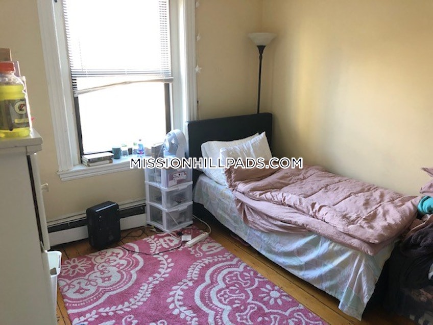 Boston - $3,400 /month