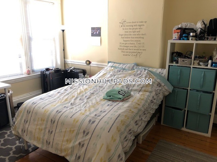 Boston - $3,400 /month