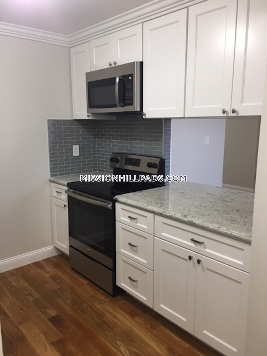 Boston - $2,595 /month