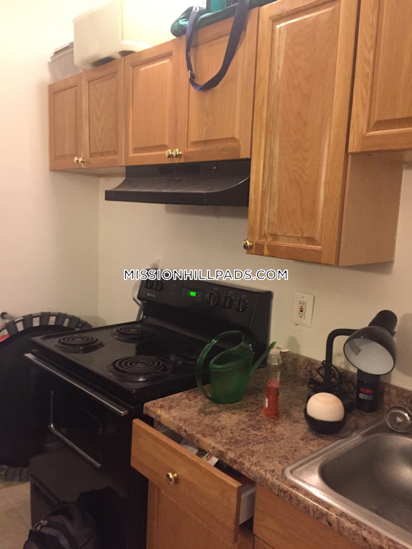 Boston - $2,295 /month