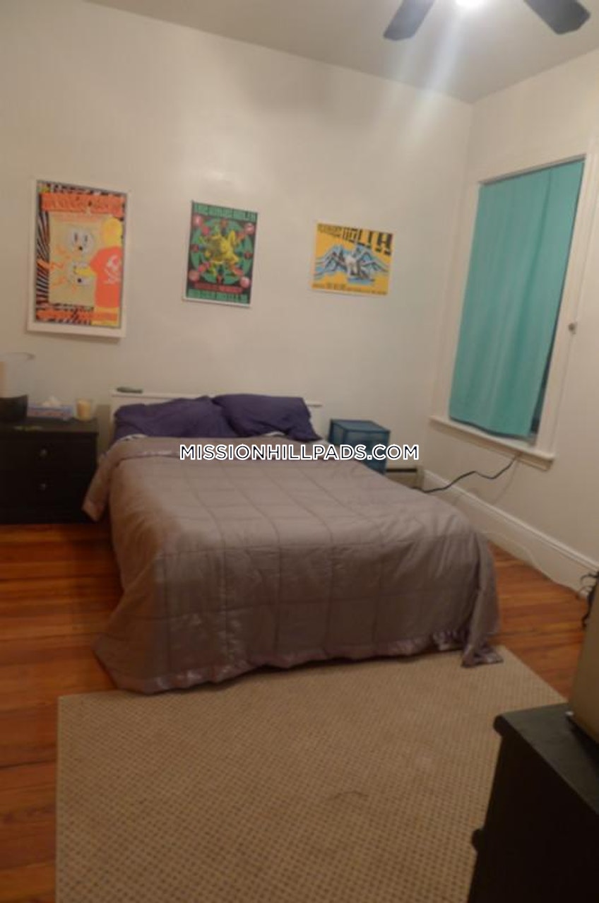 Boston - $3,700 /month