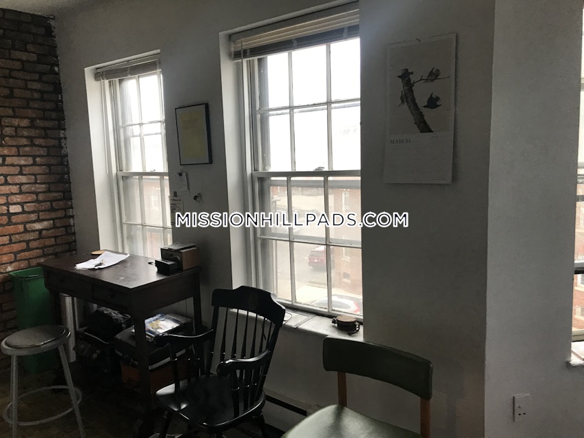 Boston - $2,050 /month