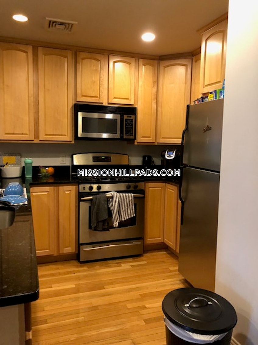 Boston - $3,650 /month