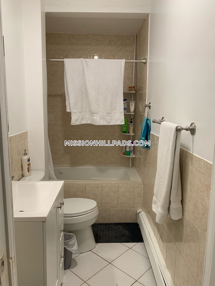 Boston - $3,100 /month