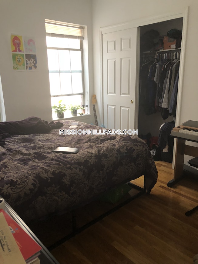 Boston - $3,750 /mo