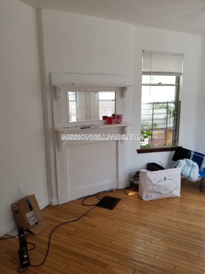 Boston - $5,600 /month