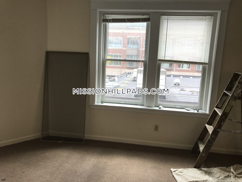 Boston - $1,750 /month