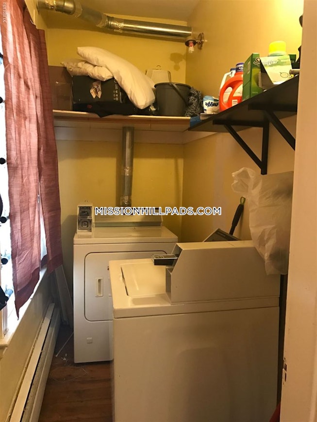 Roxbury Crossing - $3,700 /mo