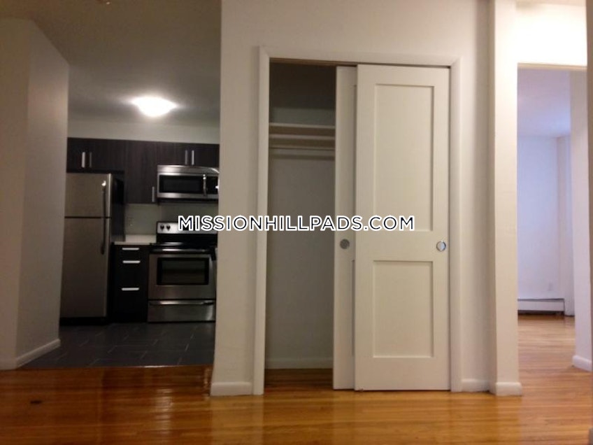 Boston - $3,050 /month