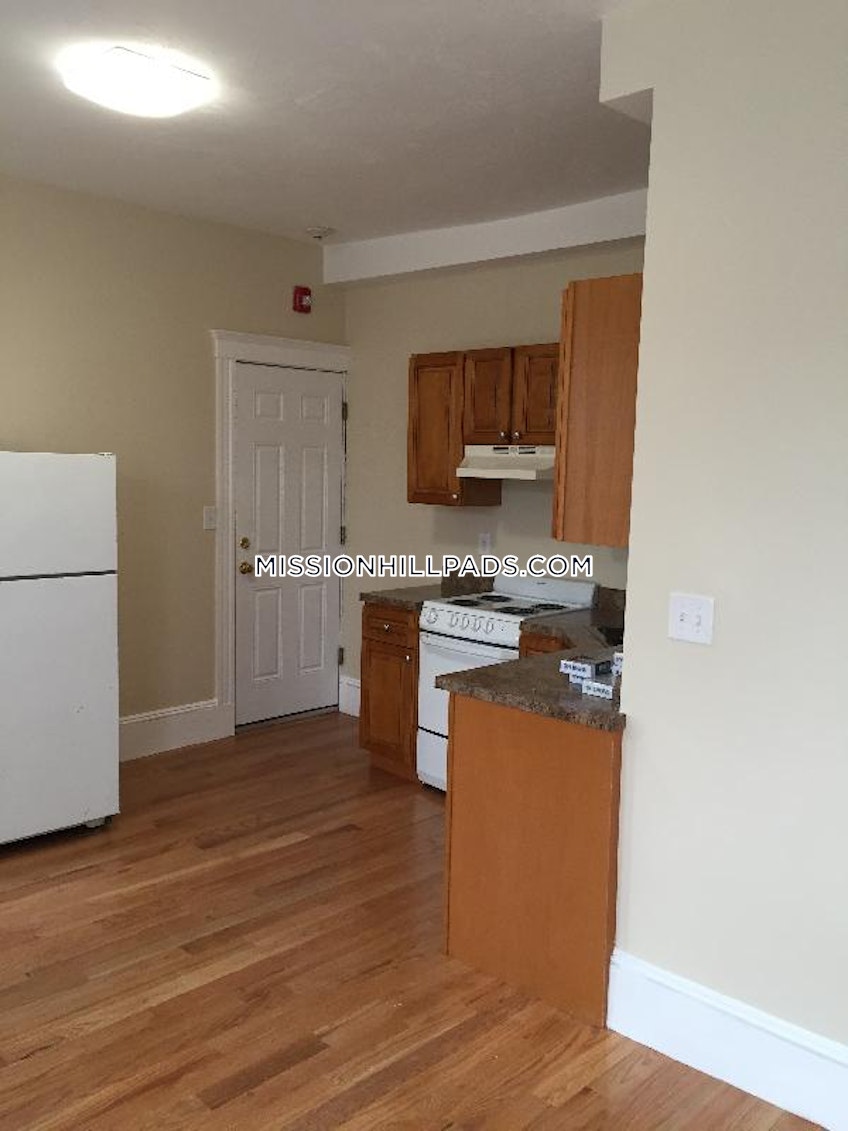 Boston - $5,295 /month