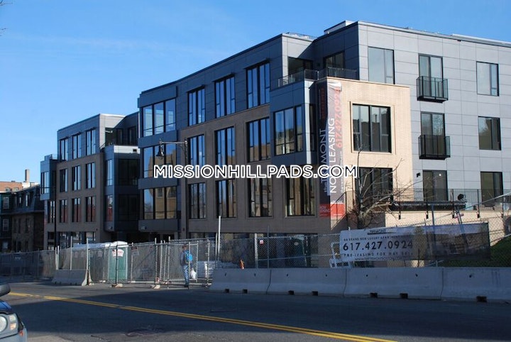 Tremont St. Roxbury Crossing picture 2