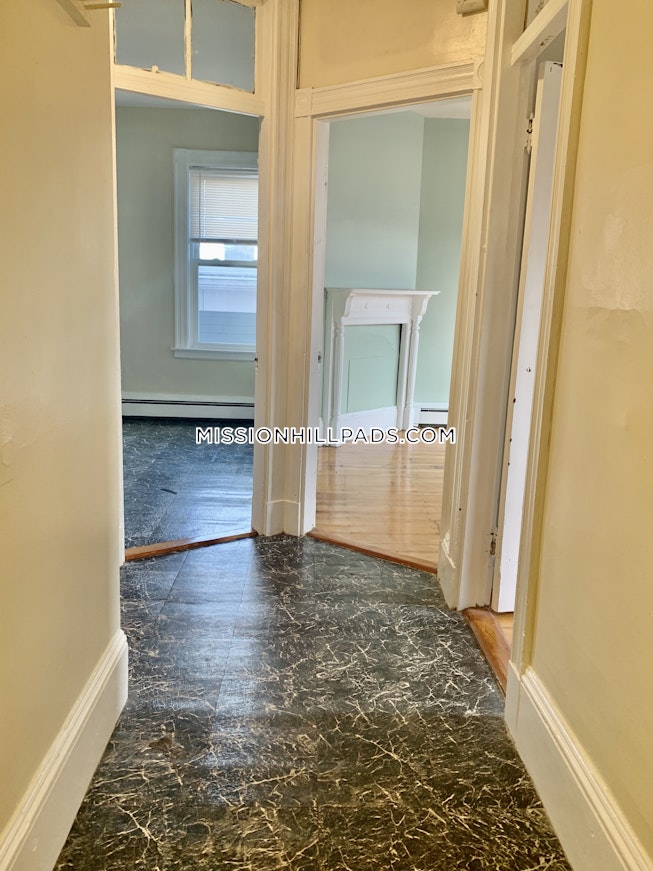 Roxbury Crossing - $3,600 /mo