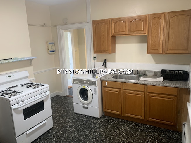 Roxbury Crossing - $3,600 /mo