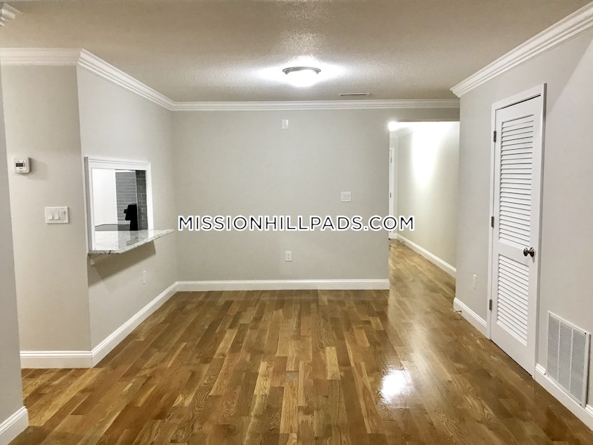 Boston - $2,595 /month