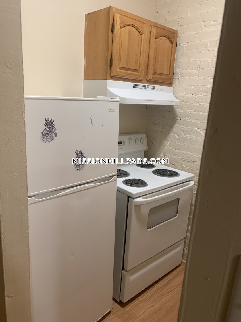 Boston - $2,950 /month